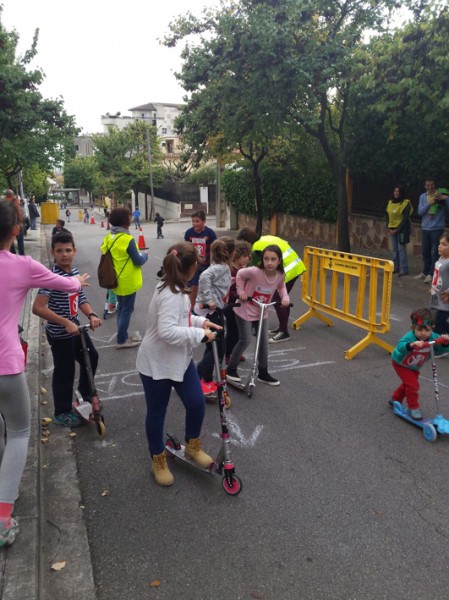 Concentració de patinets 'Kilòmetres de Solidaritat'