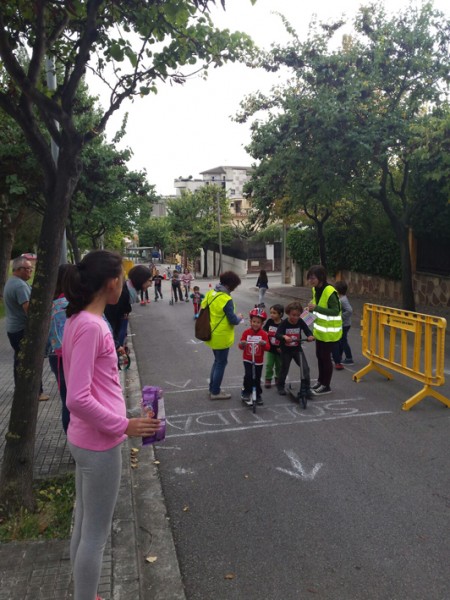 Concentració de patinets 'Kilòmetres de Solidaritat'