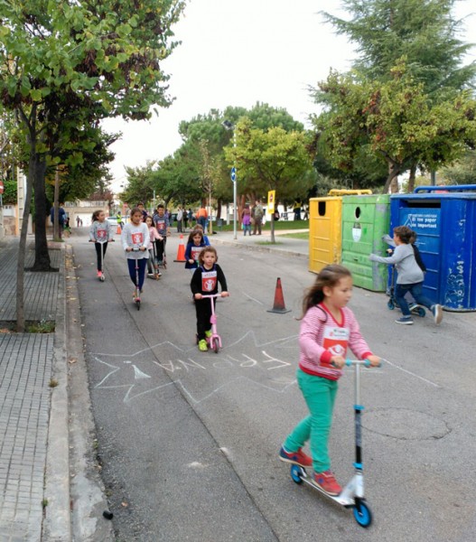 Concentració de patinets 'Kilòmetres de Solidaritat'